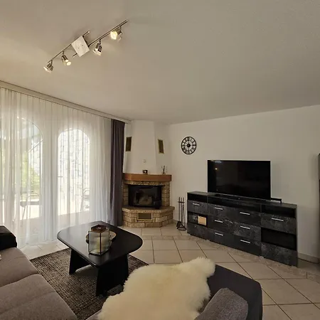 Chateau Eg Apartament *