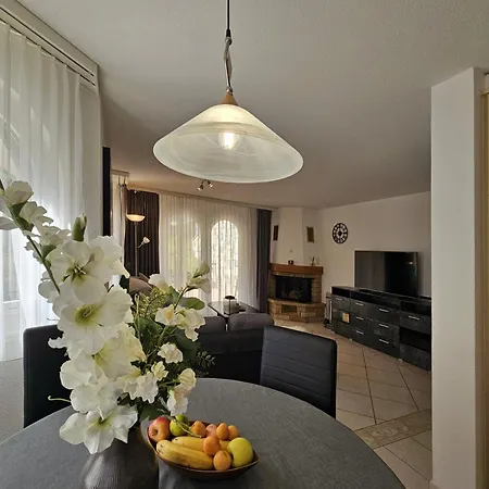 Chateau Eg Apartament *